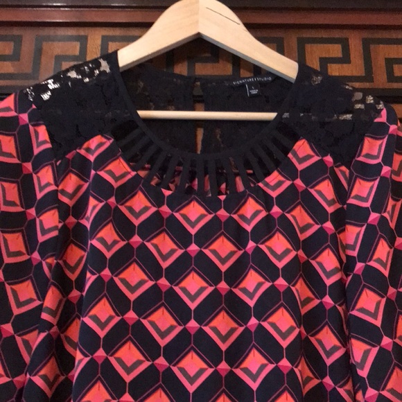 Signature Studio Women’s blouse Size L has 3/4 sleeve in great condition - Picture 4 of 12